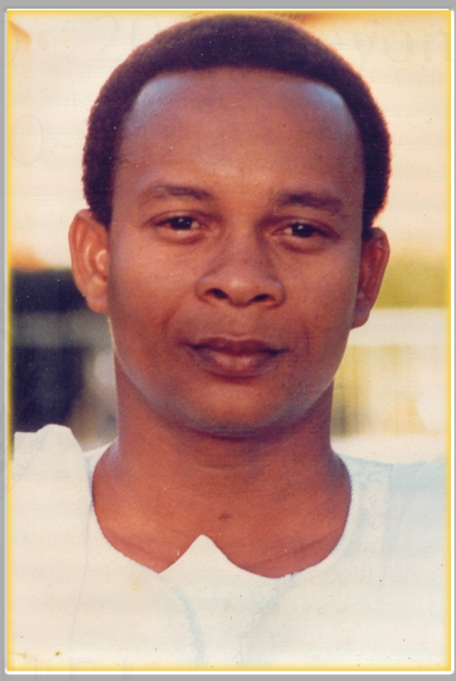 Papa Mou Mou Akuete Durchbach.